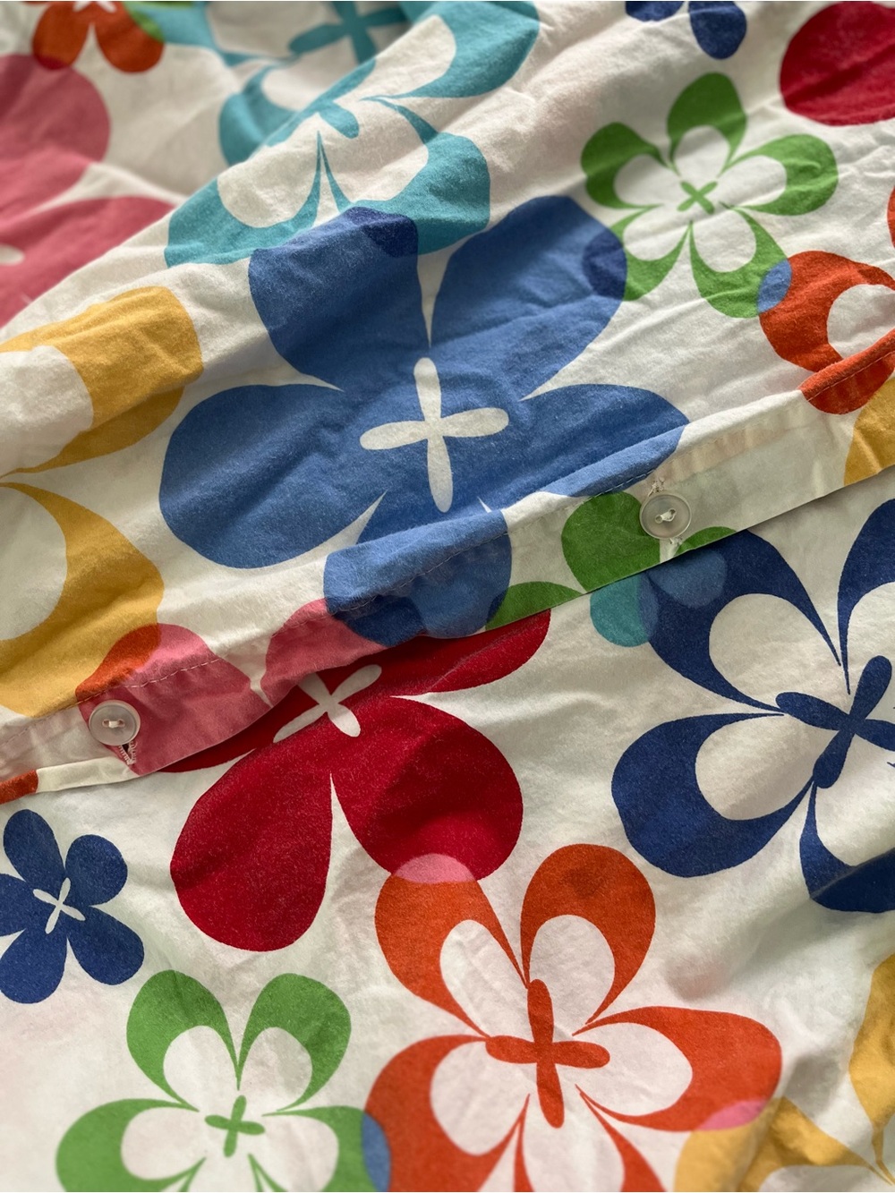 THE COMPANY STORE - cherry Colorful Floral duvet cover w/ matching fitted sheet - Picture 4 of 9